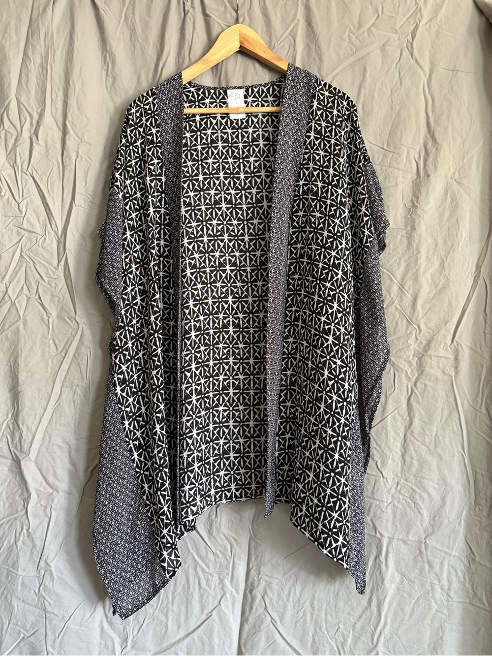 Black and White Geometric Open-Front Women's Kaftan